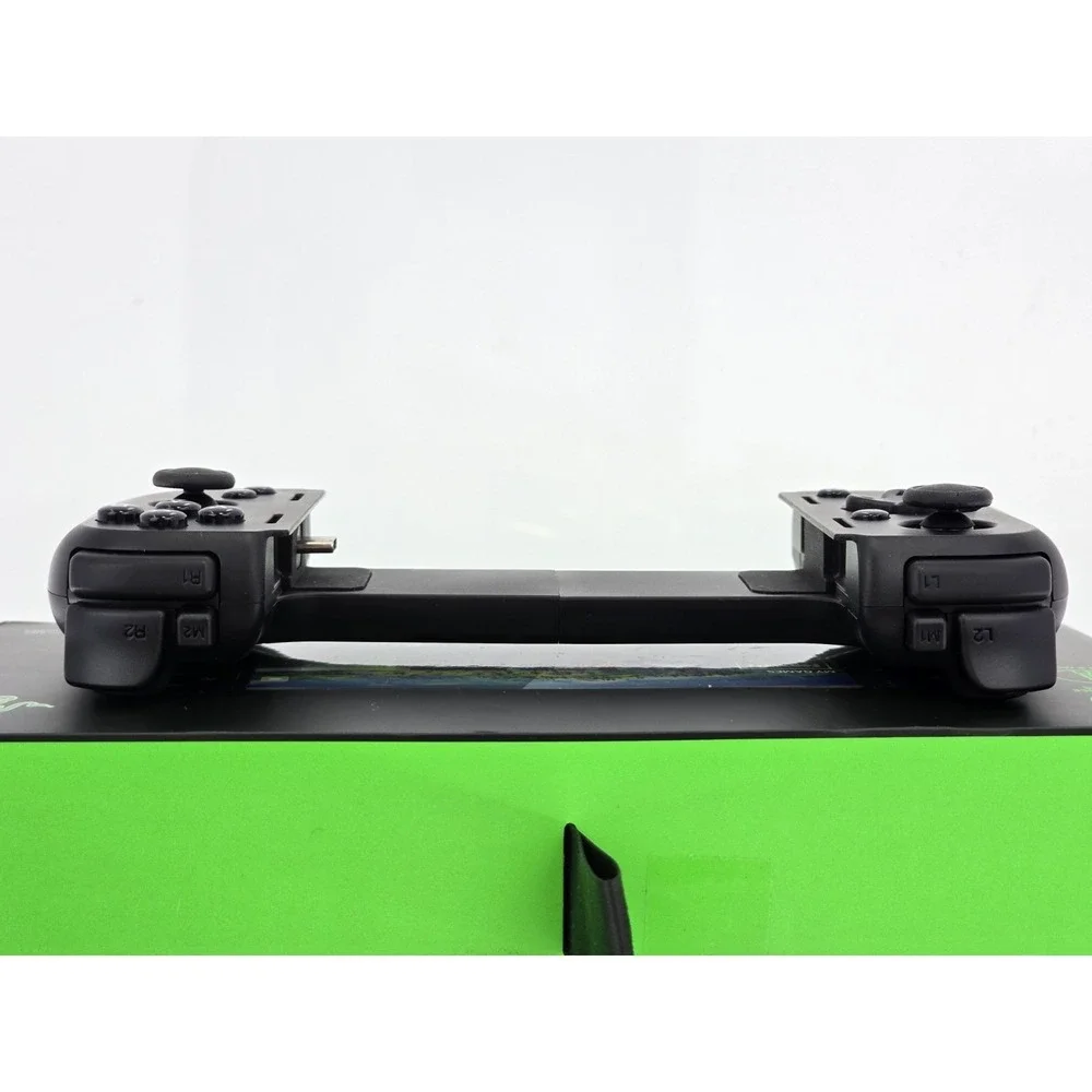 RAZER KISHI V2 PRO MOBILE GAMING CONTROLLER FOR ANDROID RZ06-04580100-R3M1